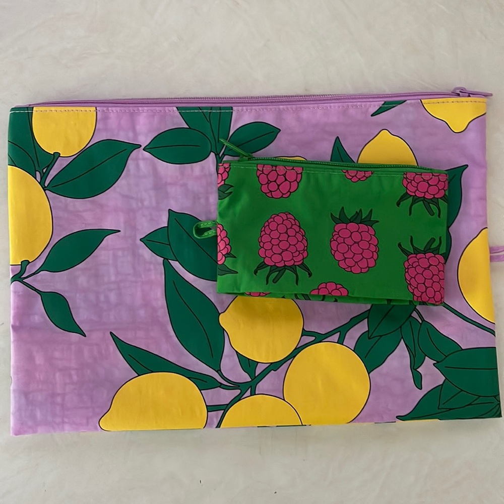 Go pouch’s from Baggu